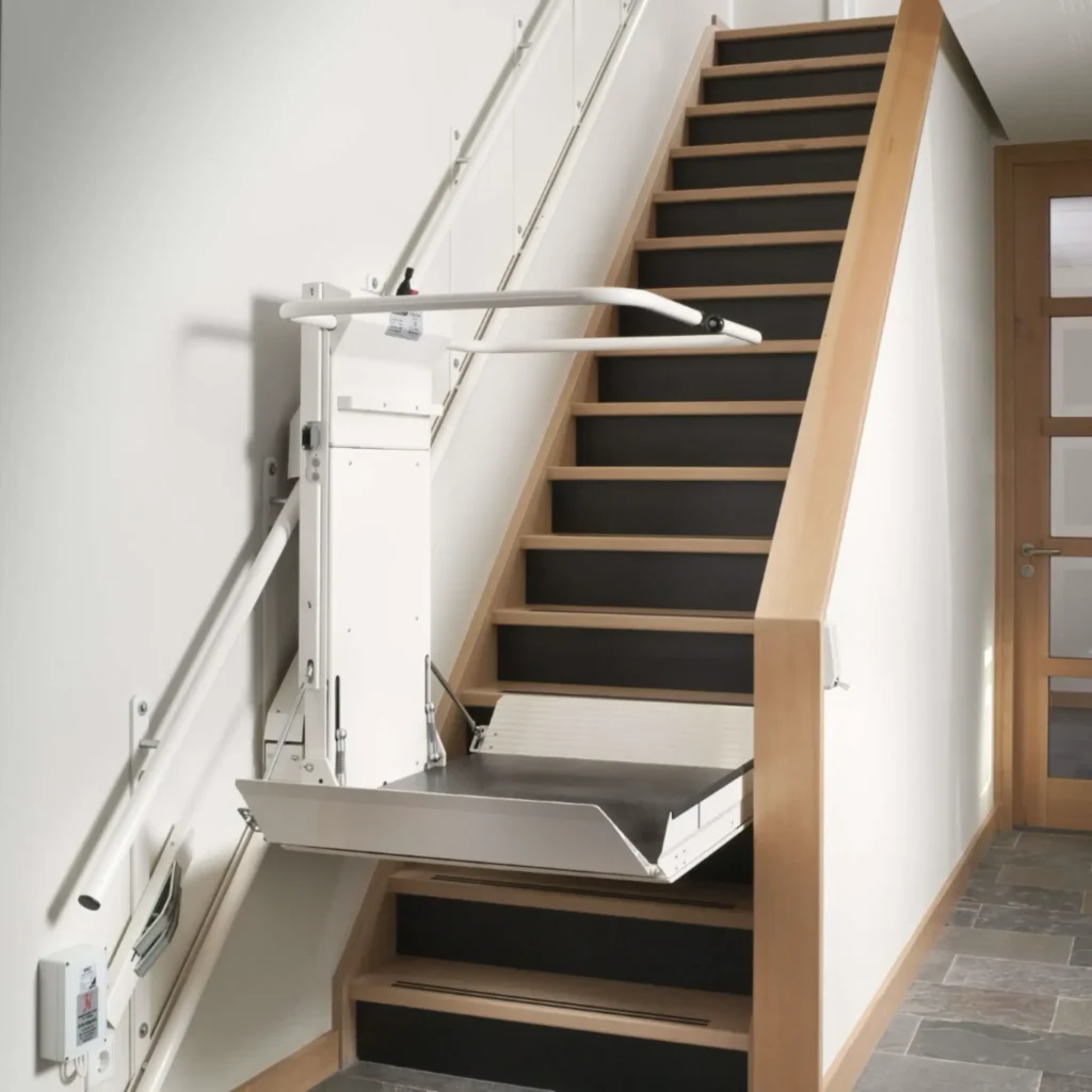 Plattformlift für Rollstuhlfahrer in Kiel Plattformlift für Rollstuhlfahrer in Kiel